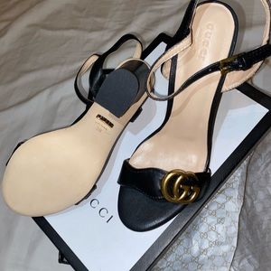 Leather sandals gucci